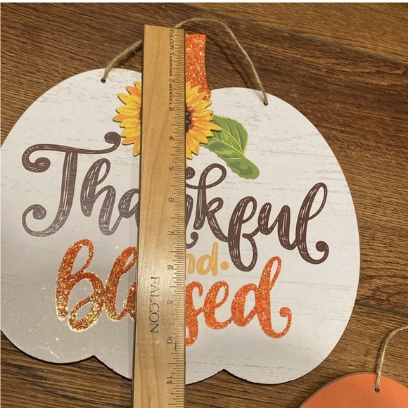 Fall Cookie Cutters, PLUS Cookie Container AND Decorative Wall Hangers - Picture 12 of 15